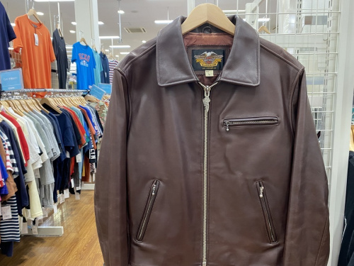 トップスのジャケット