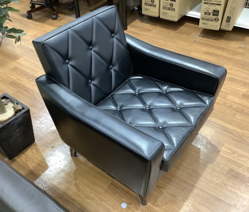 ロビーチェアのカリモク60