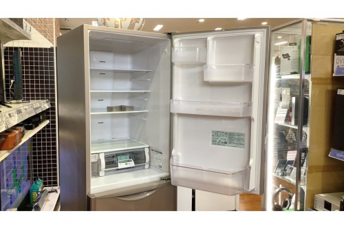 冷蔵庫の3ドア冷蔵庫