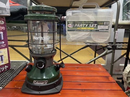 アウトドアのランタン