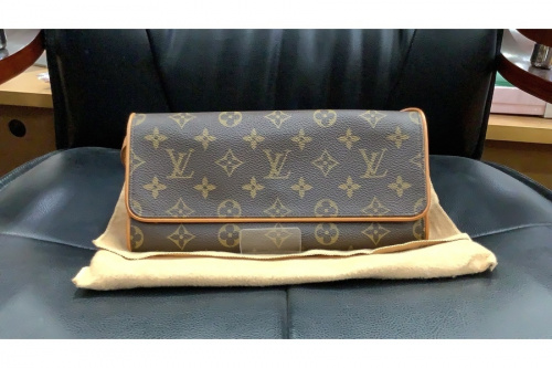 ルイヴィトンのLOUIS VUITTON