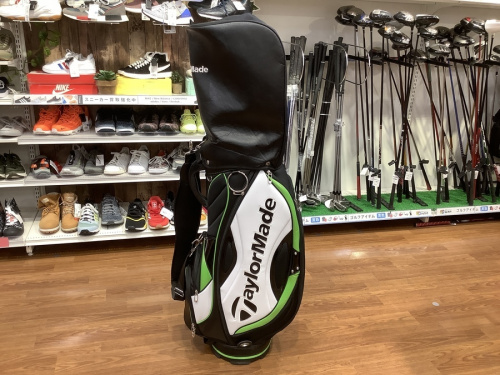 スポーツ用品のゴルフ