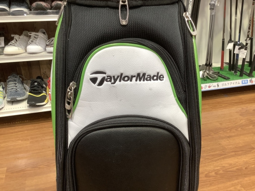 キャディーバッグのTaylorMade