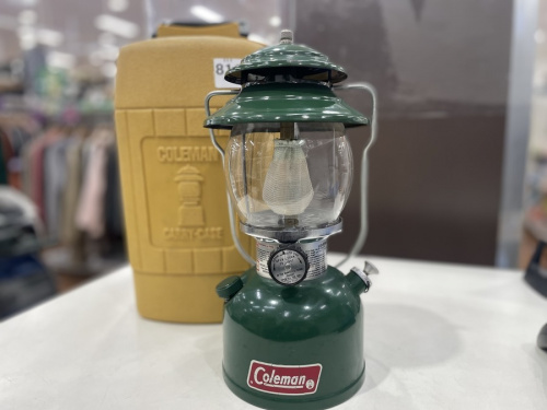 アウトドア用品のコールマン