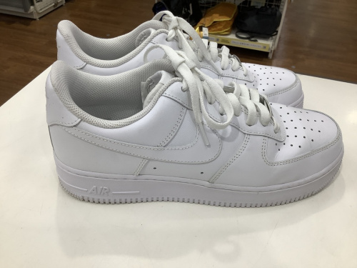 アディダスのAIRFORCE１