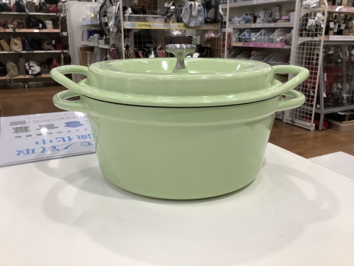 洋食器の両手鍋