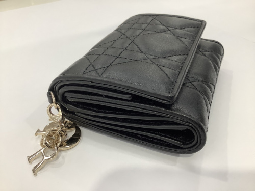 財布の3つ折り財布