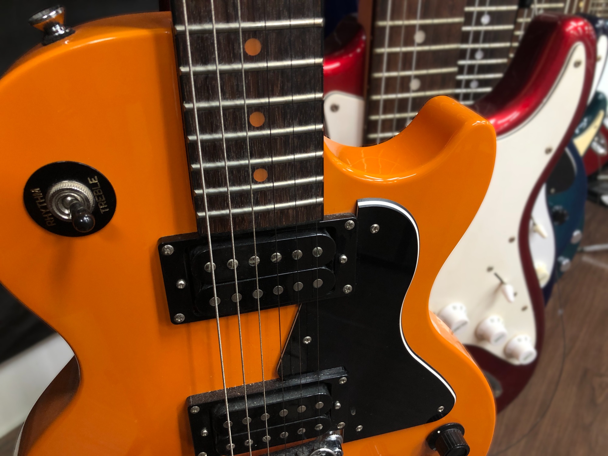 エレキギター買取強化中！】orange(オレンジ)のエレキギターを買取入荷