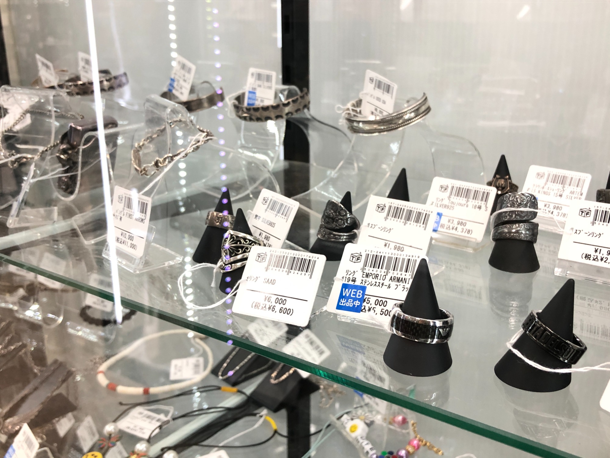 アクセサリー買取強化中！アクセサリーの買取・購入はトレファクへ