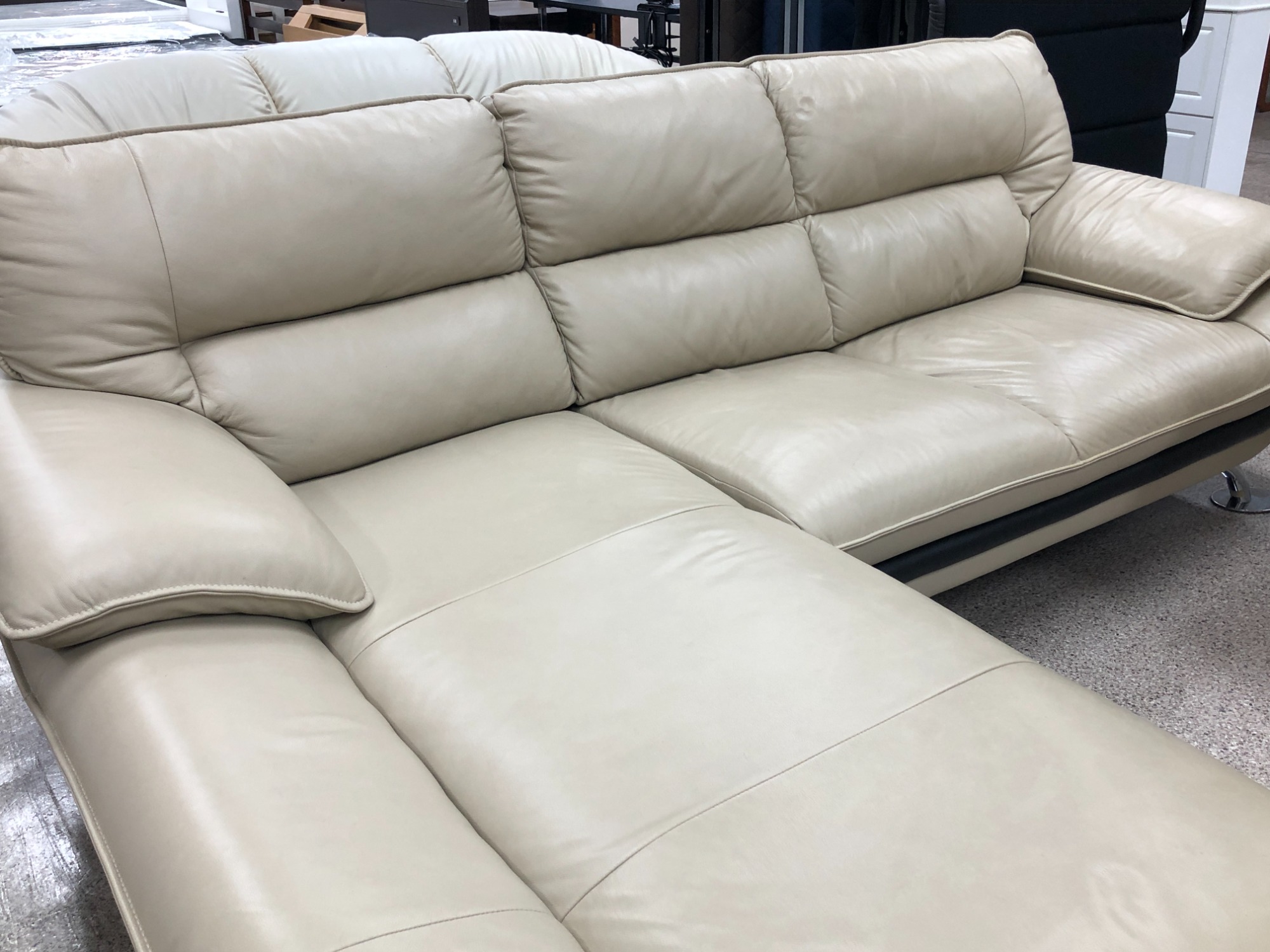 海外製　ソファー　ZKC 高級中古品　セール中 カリモク 本革張ソファ ZU4922 幅182cm 2人掛椅子ロング