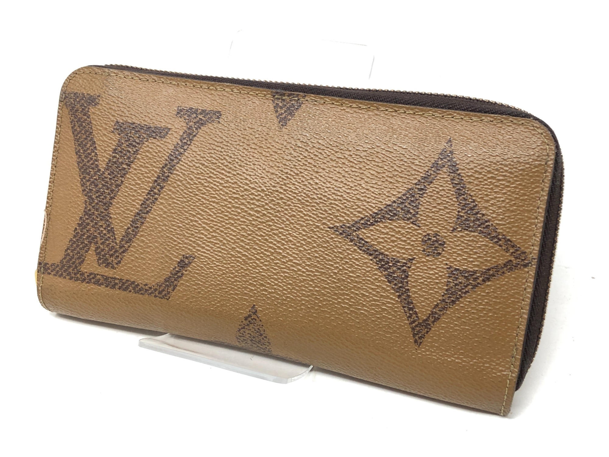 Louis Vuitton(ルイヴィトン)の長財布 モノグラムジャイアント