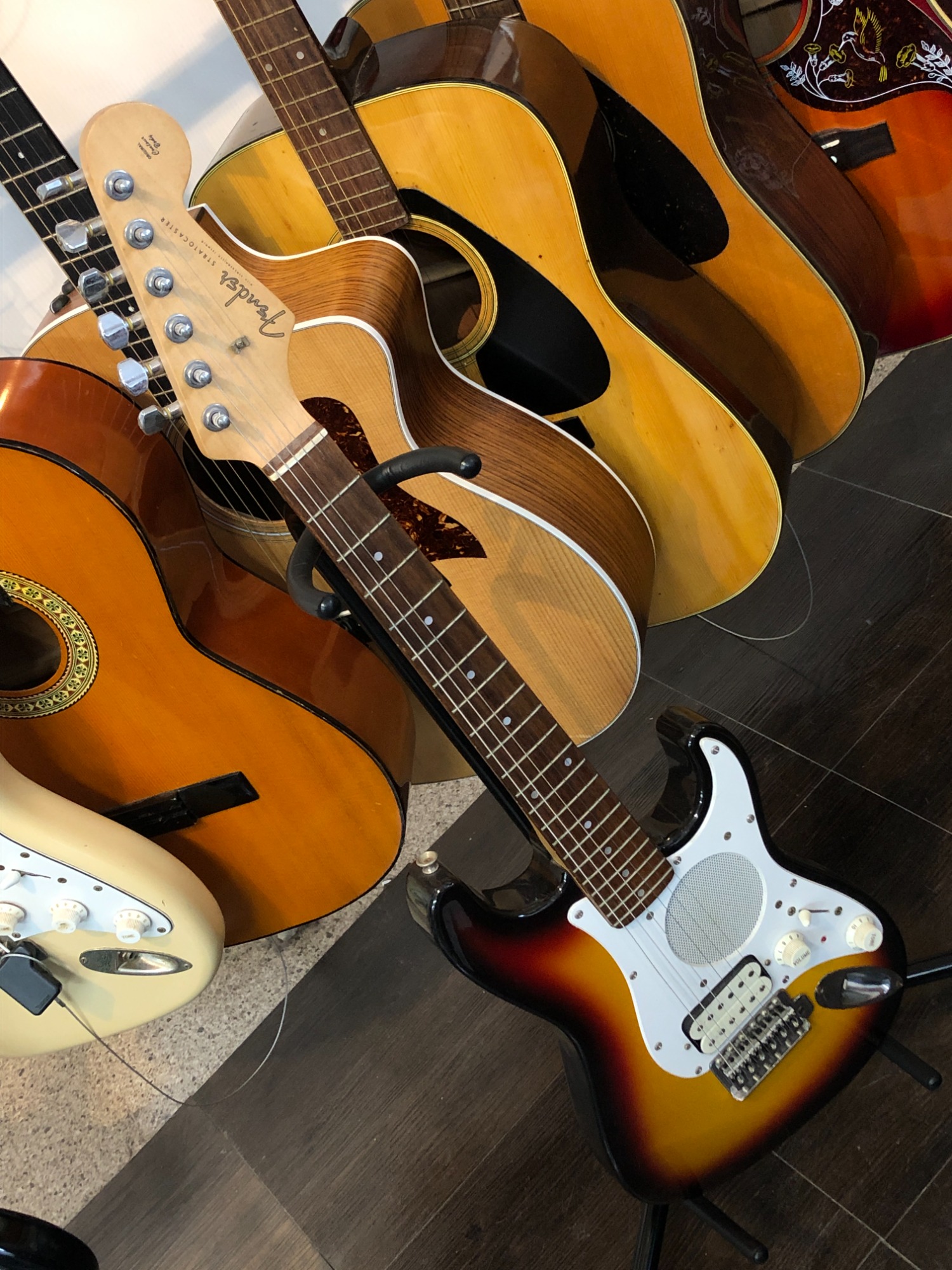エレキ ギター買取強化中！】FENDER JAPAN(フェンダー)のエレキギター