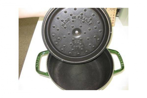 キッチン雑貨のSTAUB