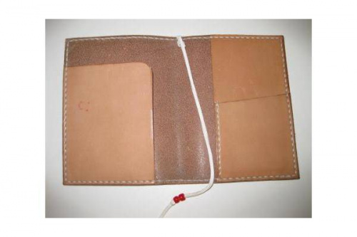 パスポートケースのﾚｻﾞｰ