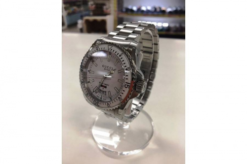 ビジネスのスーツ