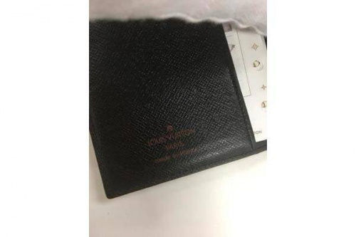 LOUIS VUITTONのエピ