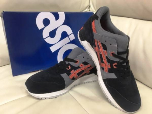 メンズファッションのスニーカー