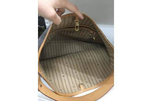 LOUIS VUITTONのM40352