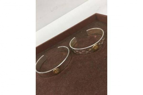 ブランド・ラグジュアリーのアクセサリー