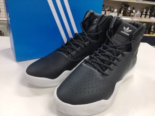 メンズファッションのシューズ