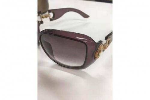 アクセサリーのサングラス