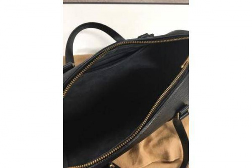 バッグのLOUIS VUITTON