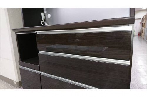 カップボードの食器棚