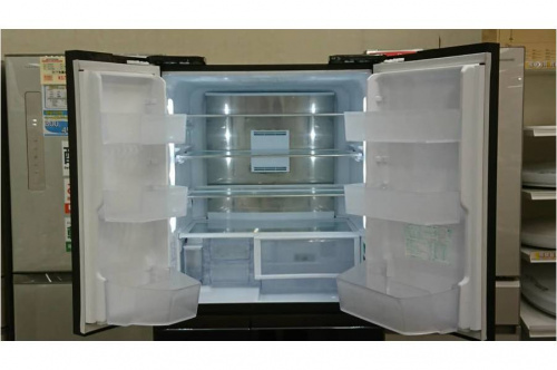 カップボードの食器棚