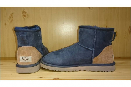 ムートンブーツのUGG