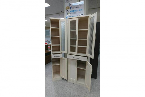 カップボードのキッチン家具