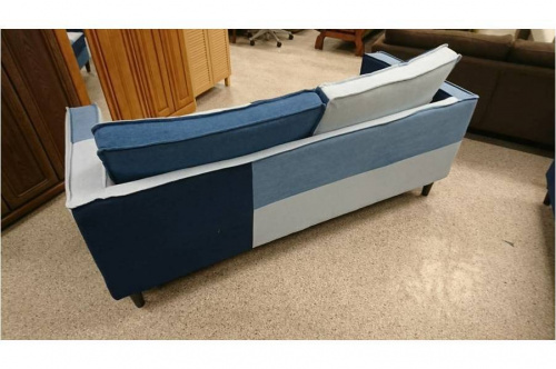 3人掛けソファーのソファー