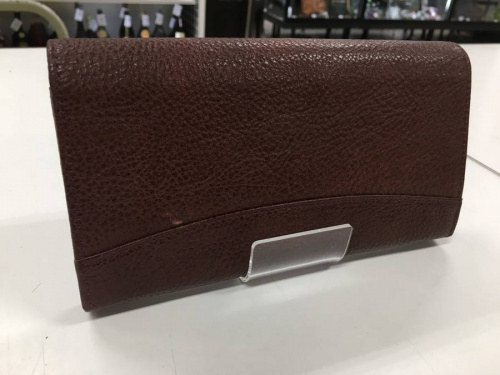 レザーの長財布