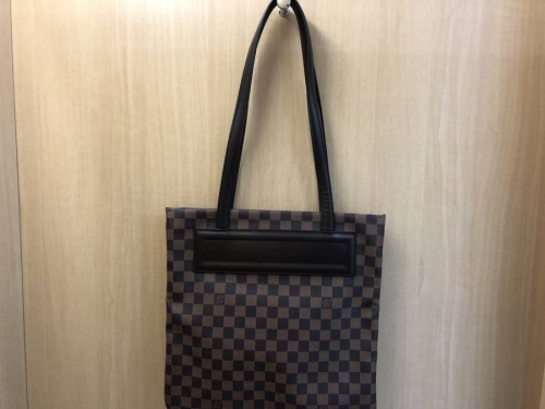 LOUIS VUITTONのトートバッグ