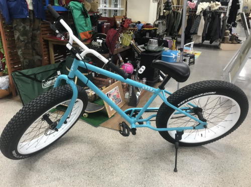 スポーツ用品の自転車