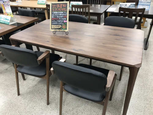 家具のダイニングセット