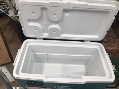 キャンプ用品のCOLEMAN
