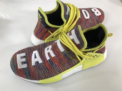 スニーカーのadidas