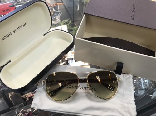 ブランド・ラグジュアリーのアクセサリー