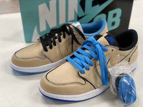 スニーカーのNIKE