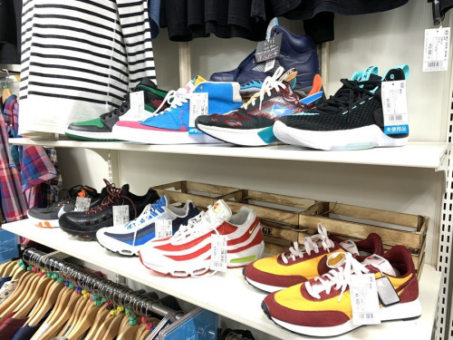 スポーツシューズのいわき