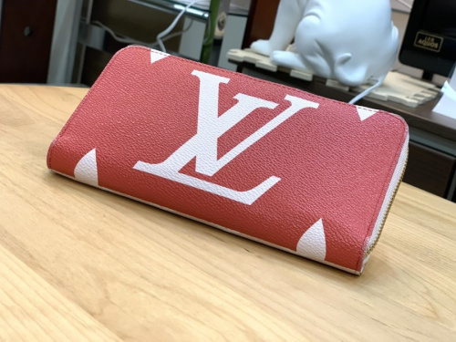 ヴィトン買取の長財布