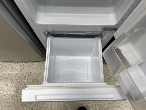 出張買取の冷蔵庫 洗濯機 テレビ エアコン ソファ カップボード ダイニングセット 収納家具