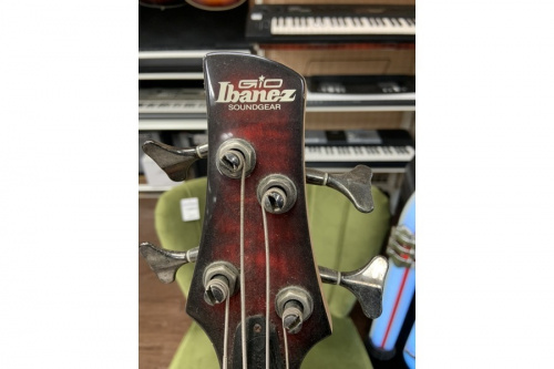 ベースのエレキベース