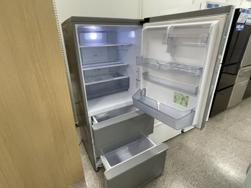 出張買取の冷蔵庫　洗濯機　テレビ　エアコン　ソファ　カップボード　ダイニングセット　収納家具