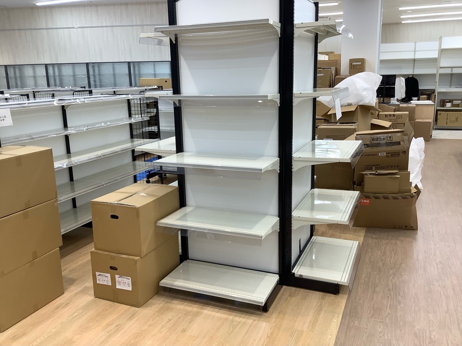 トレジャーファクトリーイオンモール常滑店 オープン前の準備の様子を