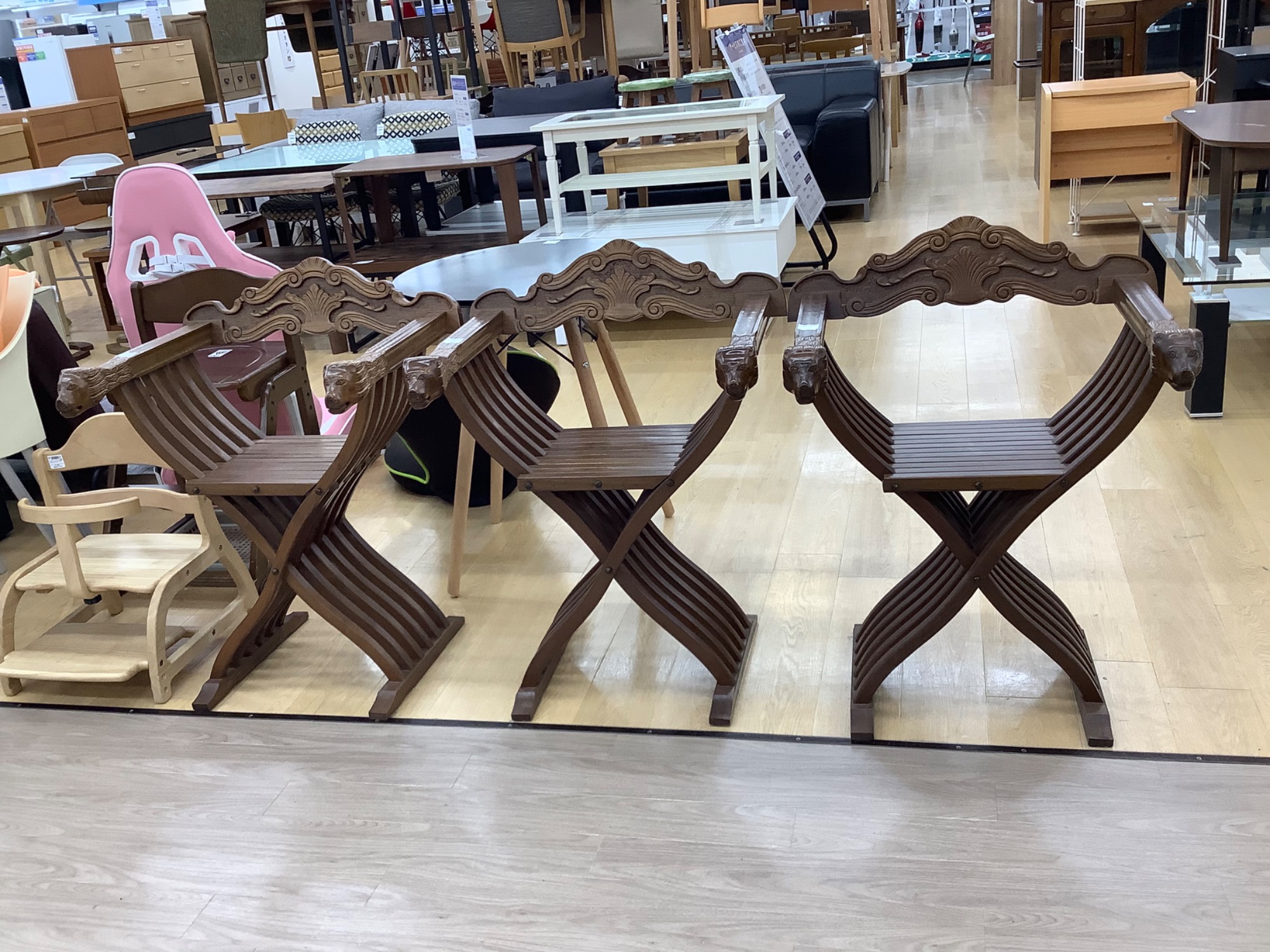 サヴォナローラチェア(1人掛け)をご紹介します！！｜2022年12月10日