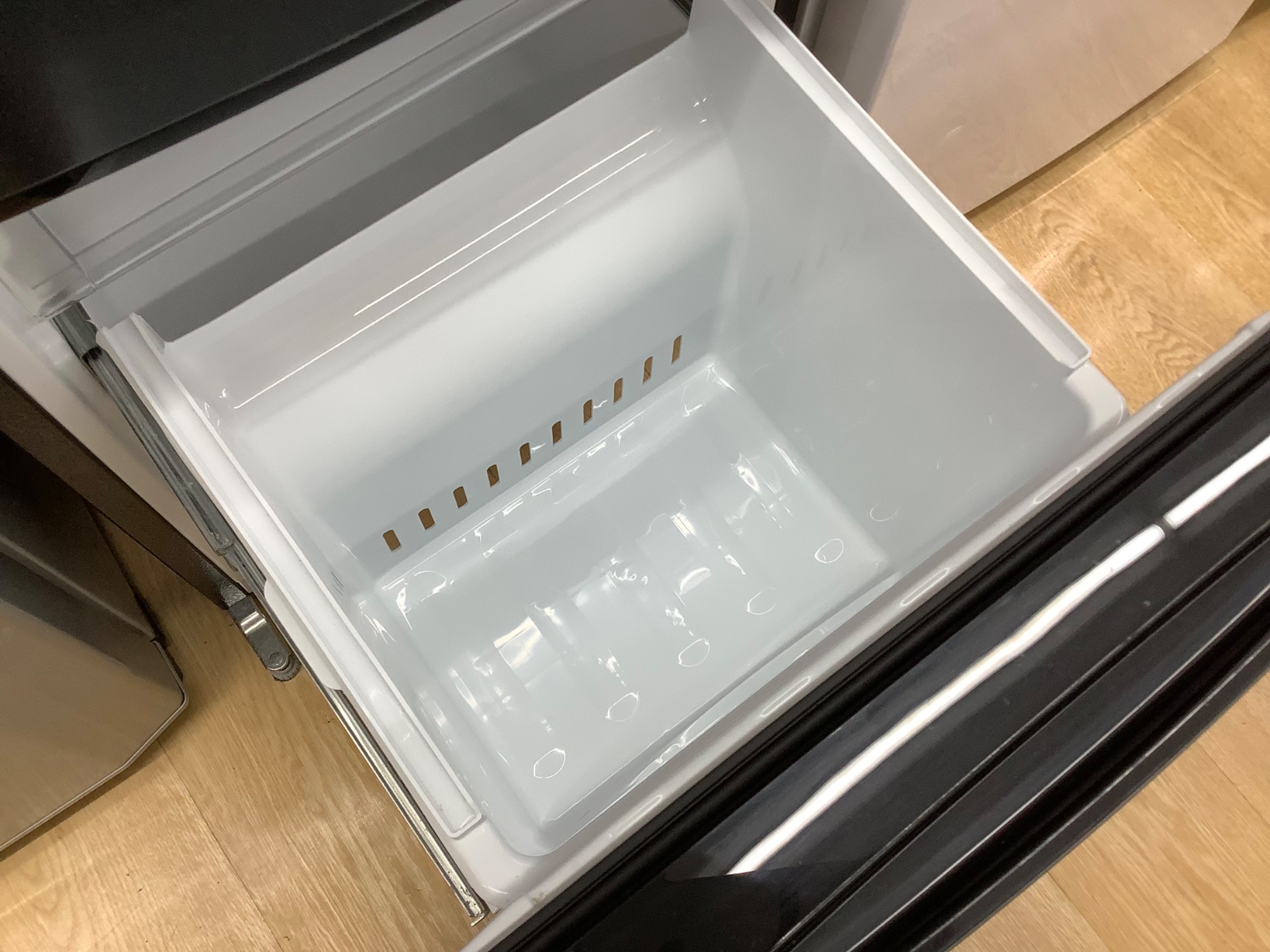 トレファク イオンモール常滑店】2ドア冷蔵庫 オーヤマ PRR-142D-W