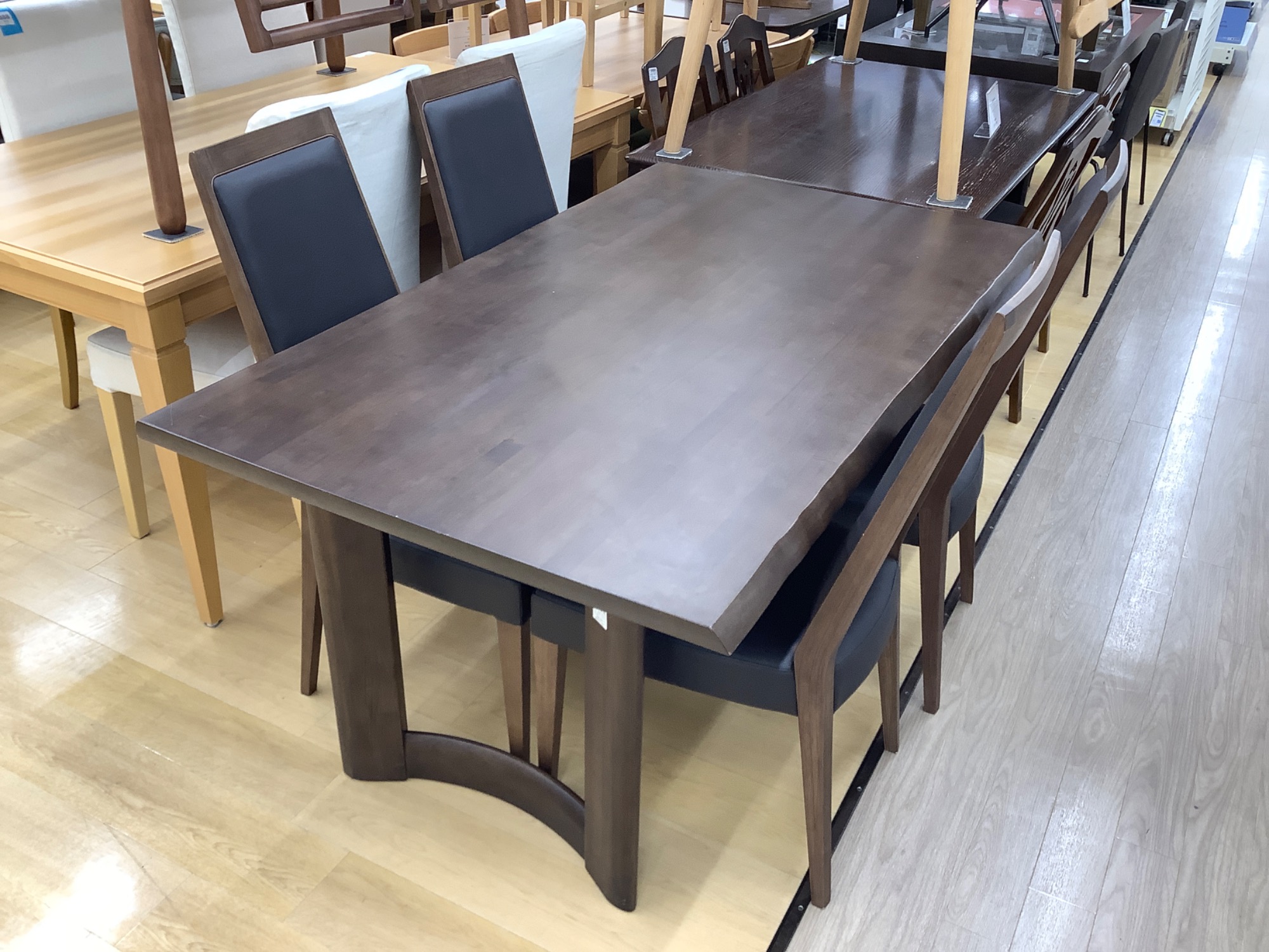 karimoku】ダイニング5点セットが入荷しました！｜2024年03月08日