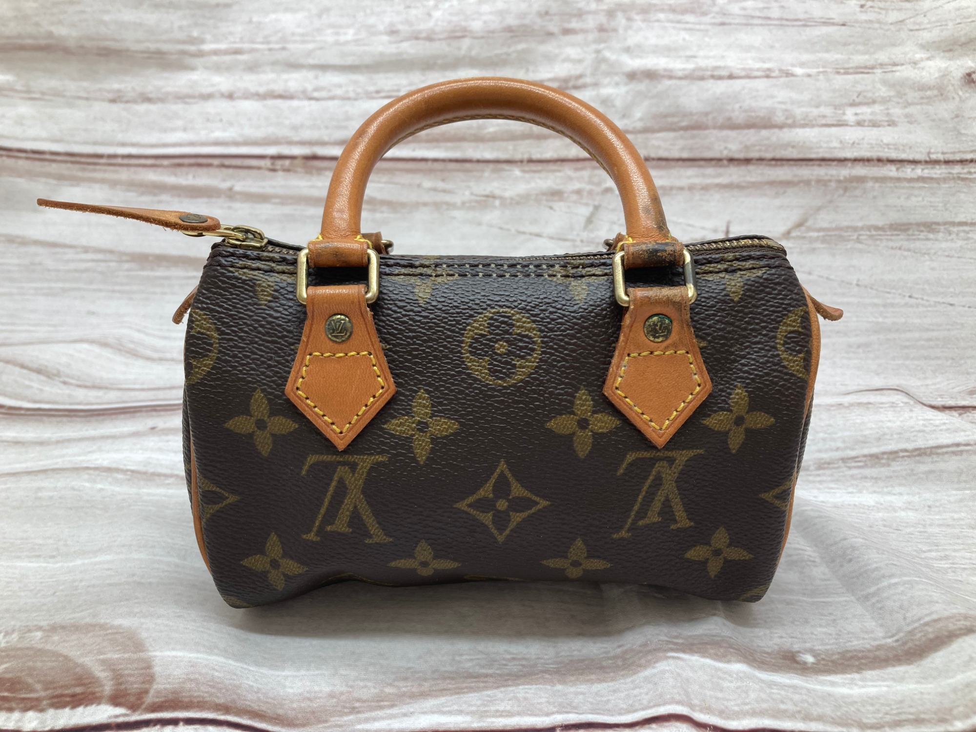 イオンモール常滑店】LOUIS VUITTONのショルダーバッグです