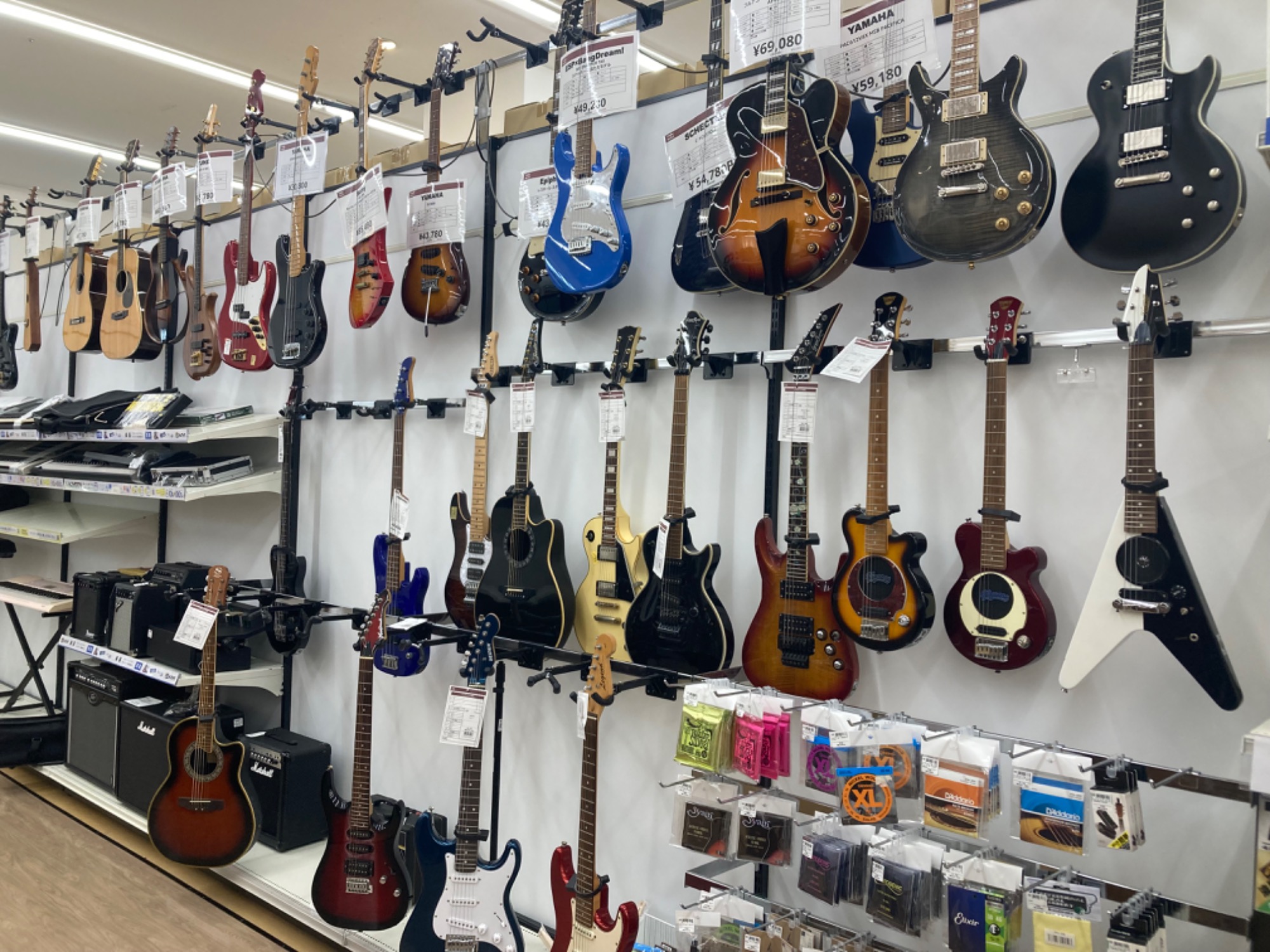 トレファク イオンモール常滑店】YAMAHAのサイレントギターをご紹介し